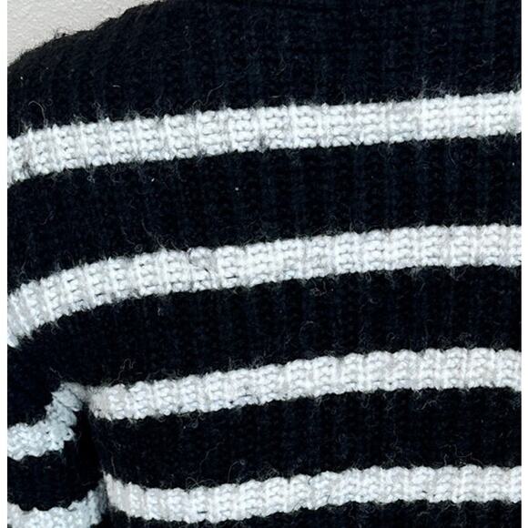 Slate & Willow Black White Striped Cardigan Sweater SMALL Fuzzy Cropped $115 - Picture 10 of 10